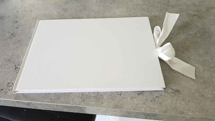 Je recherche un livre d'or blanc uni!!! - 1