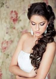 Coiffure 9 (mon coup de coeur mais avec une rose rouge en plus)