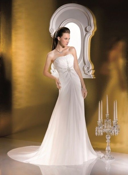 La robe de mariée du 25 avril est....