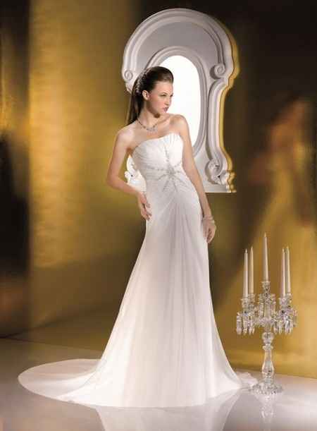 La robe de mariée du 25 avril est....
