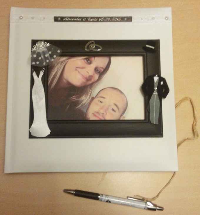 Mon livre d'or modifié !!!!!!!! Avec un vrai cadre collé hihi