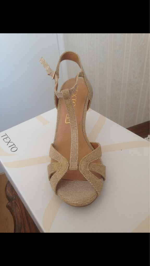 Chaussures dorées, argentées ou rose poudrées. Galère à trouver ! - 2