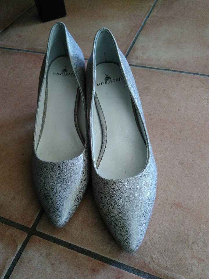 J'ai mes chaussures.... - 1