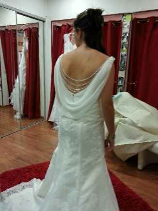 Le dos de votre robe : petits boutons ou laçage ? - 1