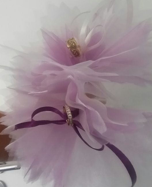 Nos alliances et leur fleur de présentation  en diys - 2