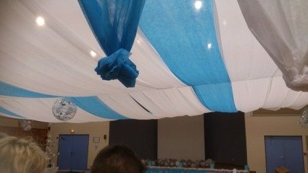 tentures au plafond ...........