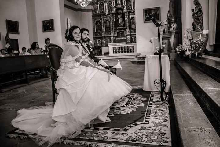 mon voile, forme capuchon , tulle et bordure dentelle