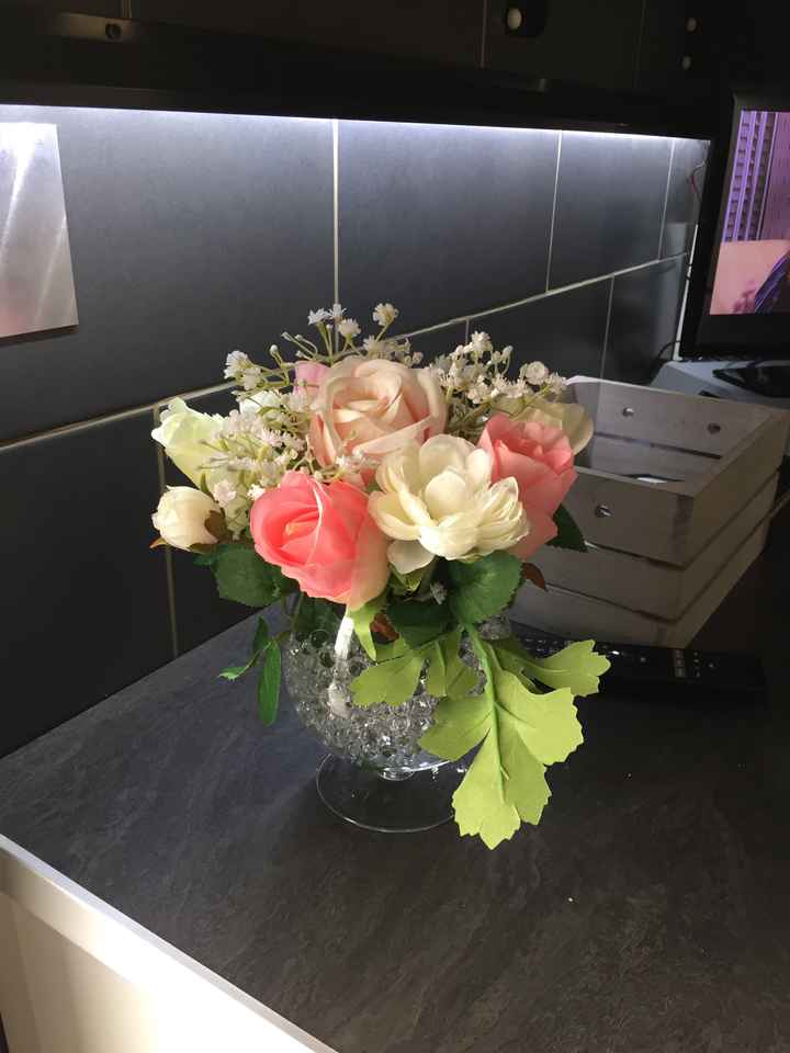 Essaie fleurs deco table invite - 1