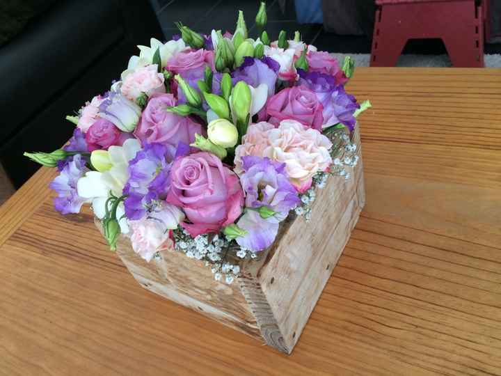 Caisse en bois en centre de table - 1