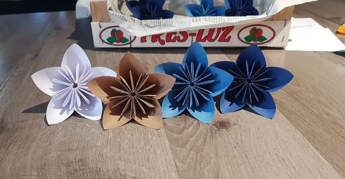 Hésitations couleurs des fleurs origami - 2