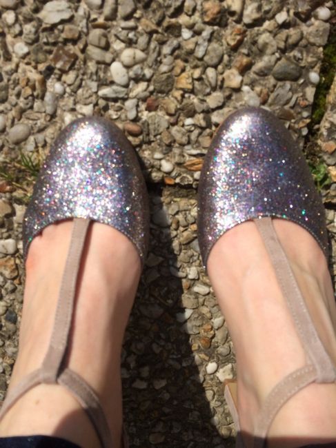 A vos chaussures !! Montrez-moi, vos jolis souliers - 1