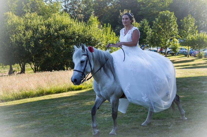 Mariée à cheval ! 2