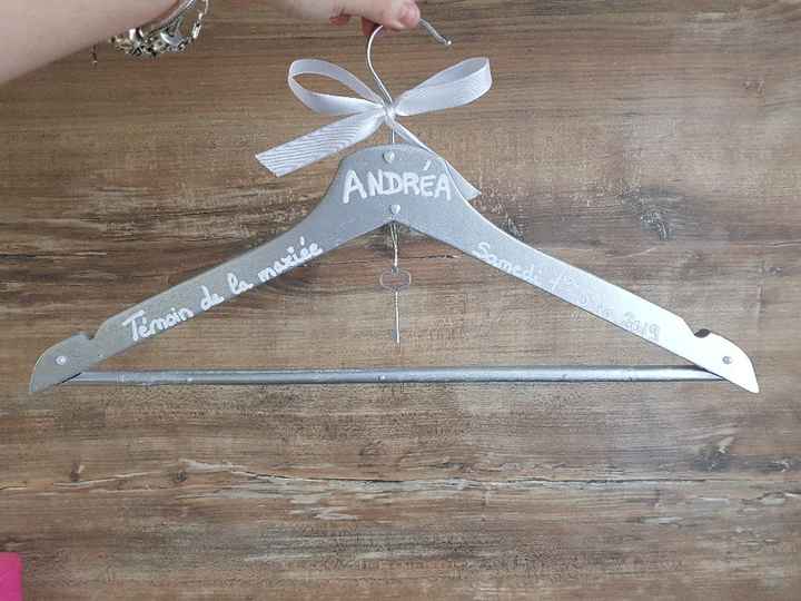 Cintres personnalisés - 1