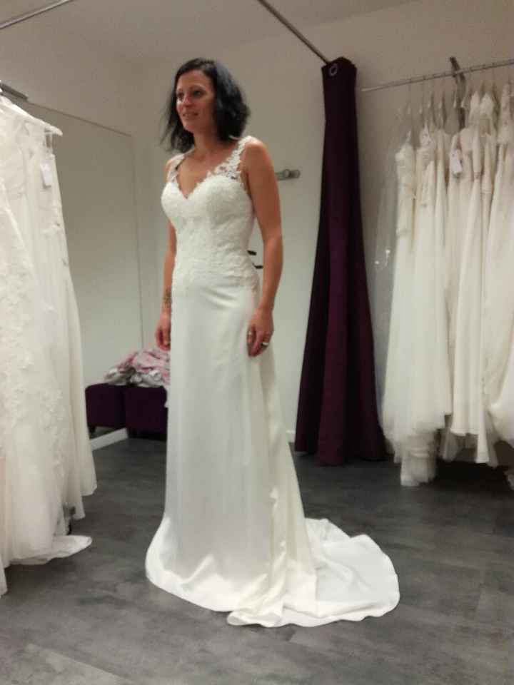 Combien de robes avez-vous essayé ? - 2