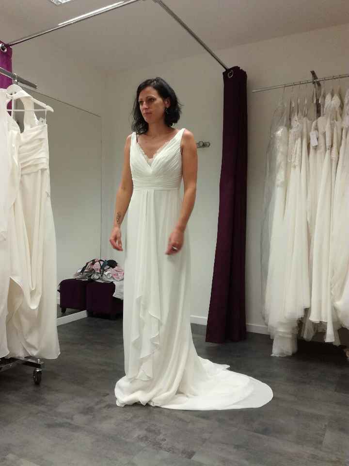 Combien de robes avez-vous essayé ? - 3