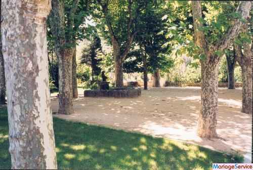 Le château de Caseneuve