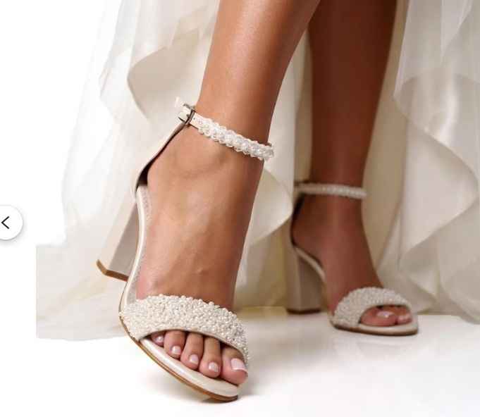 Chaussures et herbe - 2