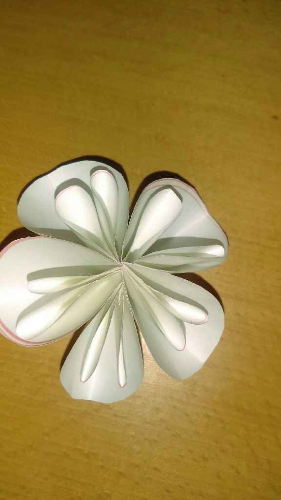 Fleur en papier 1ere tentative - 1