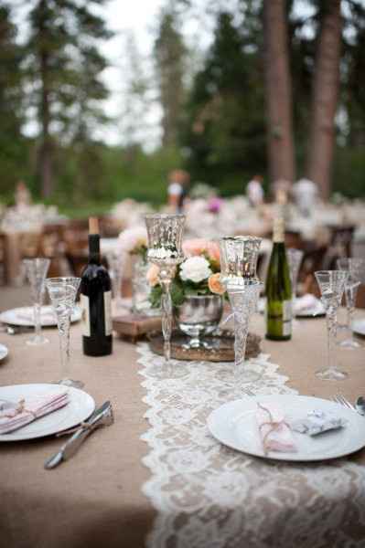 chemin de table dentelle