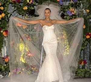 robe inscrustée de diamant