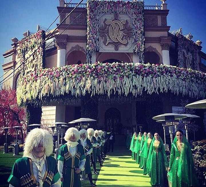 mariage russe à 1 millions de dollars: l'exterieur de la salle