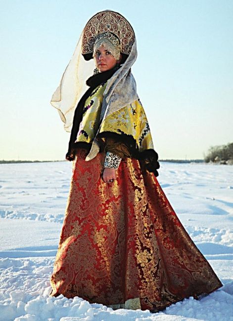 robe de mariée traditionelle russe