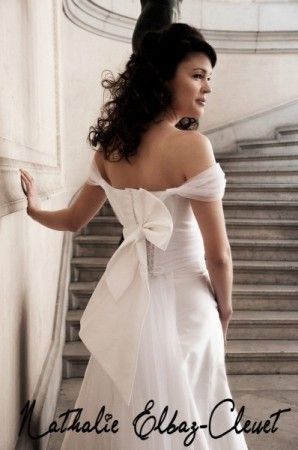 robe de mariée avec noeud-12