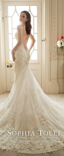 robe sophia tolli
