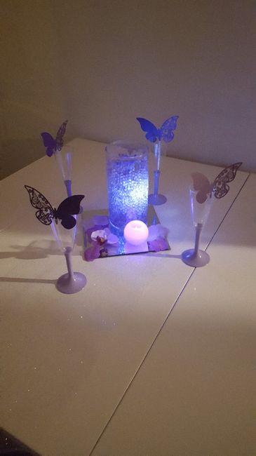  Recherche de vases et de miroir de table - 1
