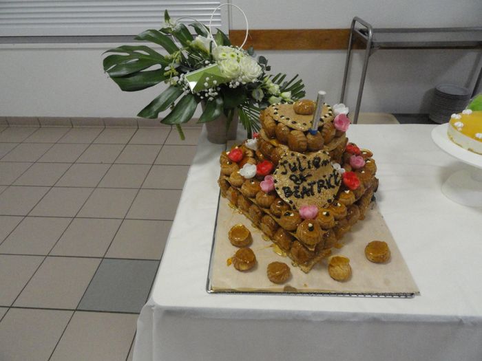 Photo pièce montée et desserts mariage 2