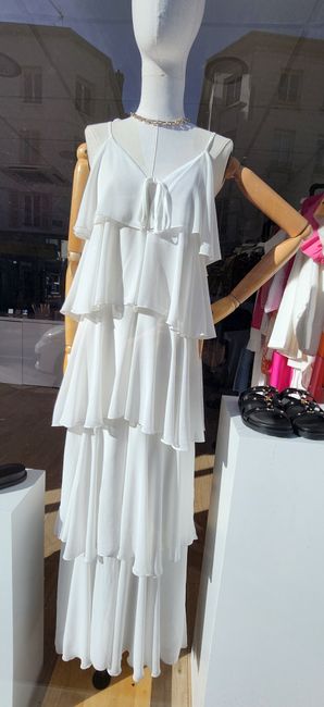 Exemple se robe à prix mini pour grand effet 1