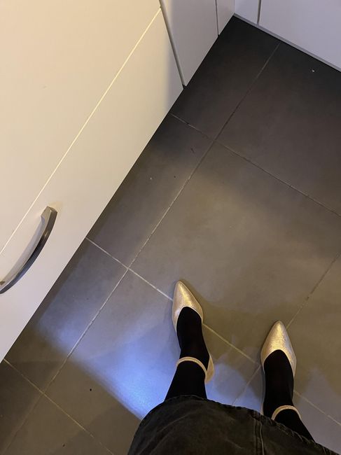 Quand tu cuisines avec tes futures chaussures de mariée :) 
