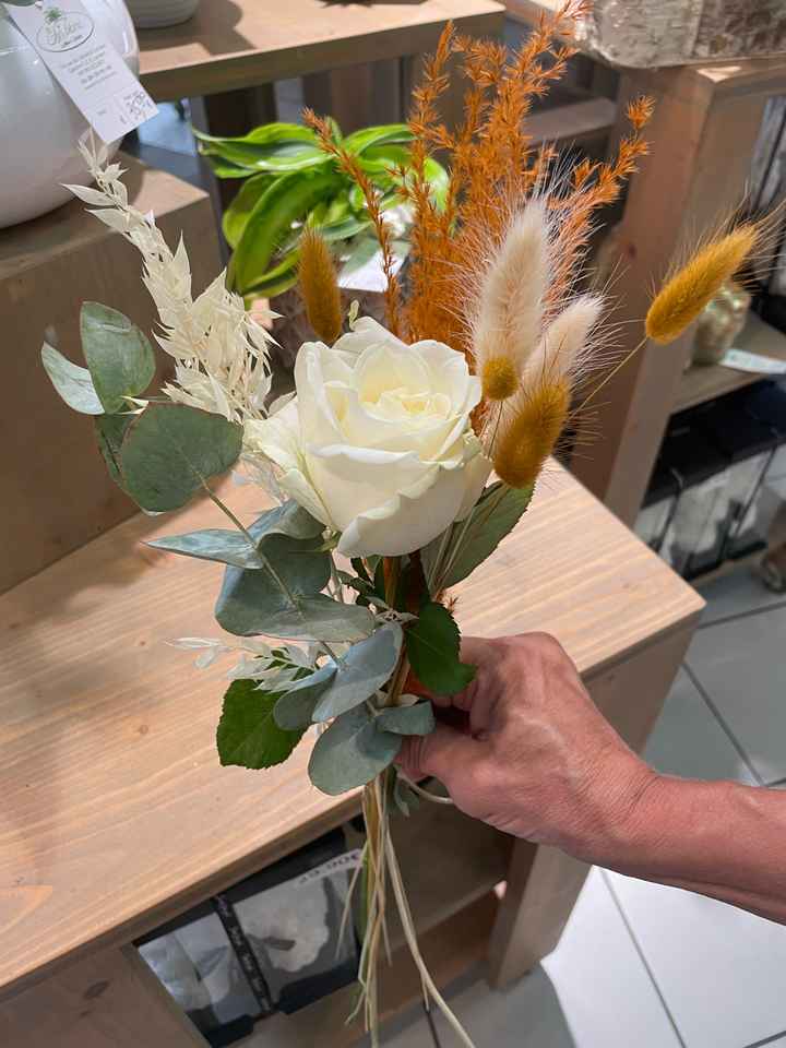 👈 ou 👉 : bouquet de la mariée - 1