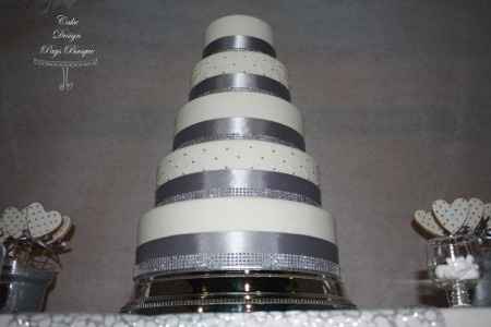 Mon wedding cake