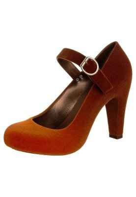 chaussures oranges