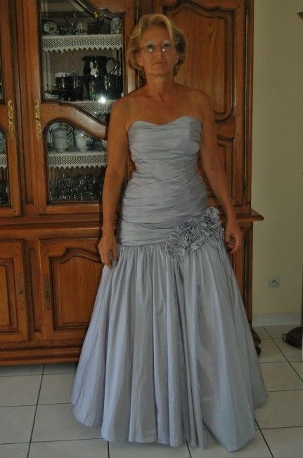 ma mere et sa robe