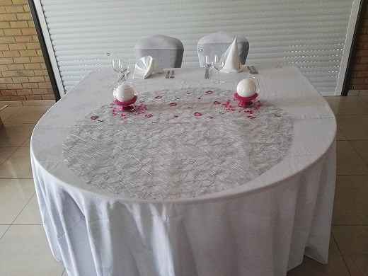 Table en demi-lune