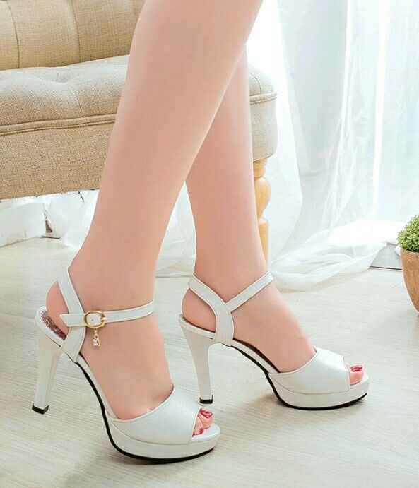 Montrez-moi vos chaussures de mariée - 1