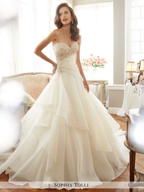 Le top 100 des robes de mariées incontournables pour un mariage en 2023 16