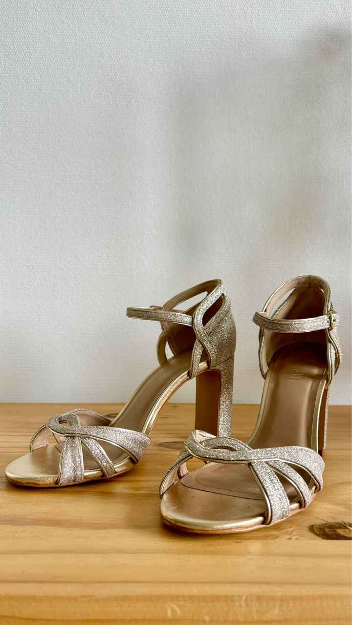 Qu'elle couleur prenez-vous pour vos chaussures ? - 1