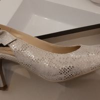 Voici les miennes, j'ai changé dans la soirée pour danser, et mis des baskets brillants.