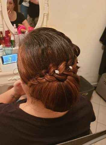 Les différentes coiffures possible avec le voile de mariée 👰 - 1