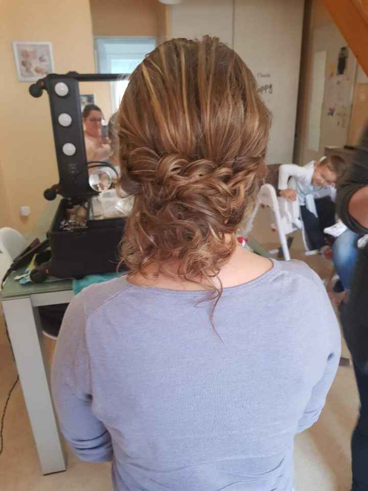 Essaie maquillage/coiffure et robe 😀 - 1