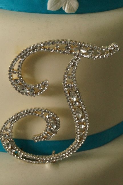 Initiale T