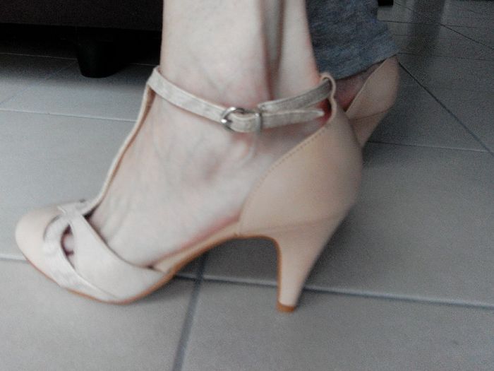 A vos chaussures !! Montrez-moi, vos jolis souliers - 1