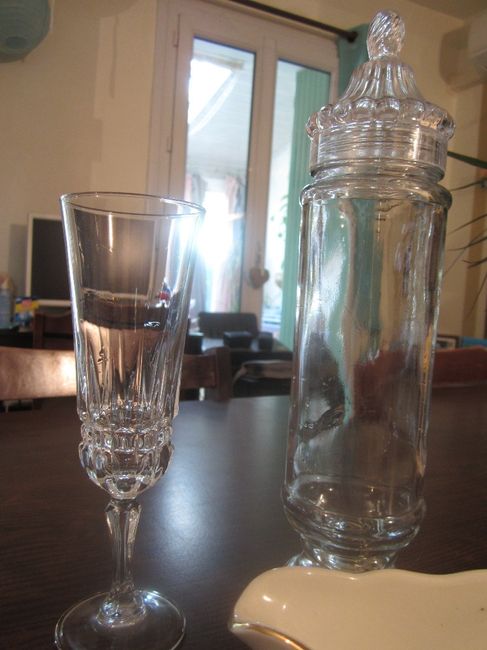 Flute a champagne et bocal a bonbon