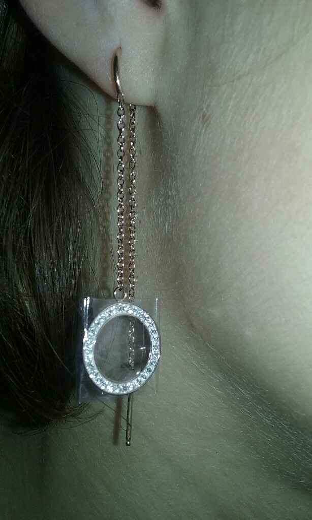  J'ai trouvé mes boucles d'oreilles - 1