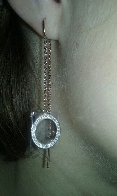  J'ai trouvé mes boucles d'oreilles - 1