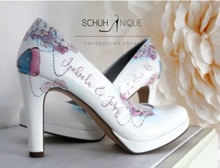 la Paire de Chaussures 1