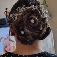 ⚡ Duel : cheveux lâchés ou attachés ? - 1